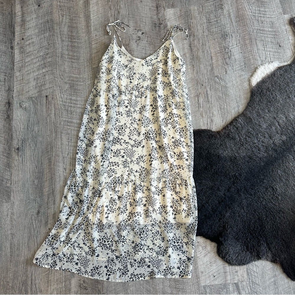 Park & Fifth Cream Floral Midi Dress